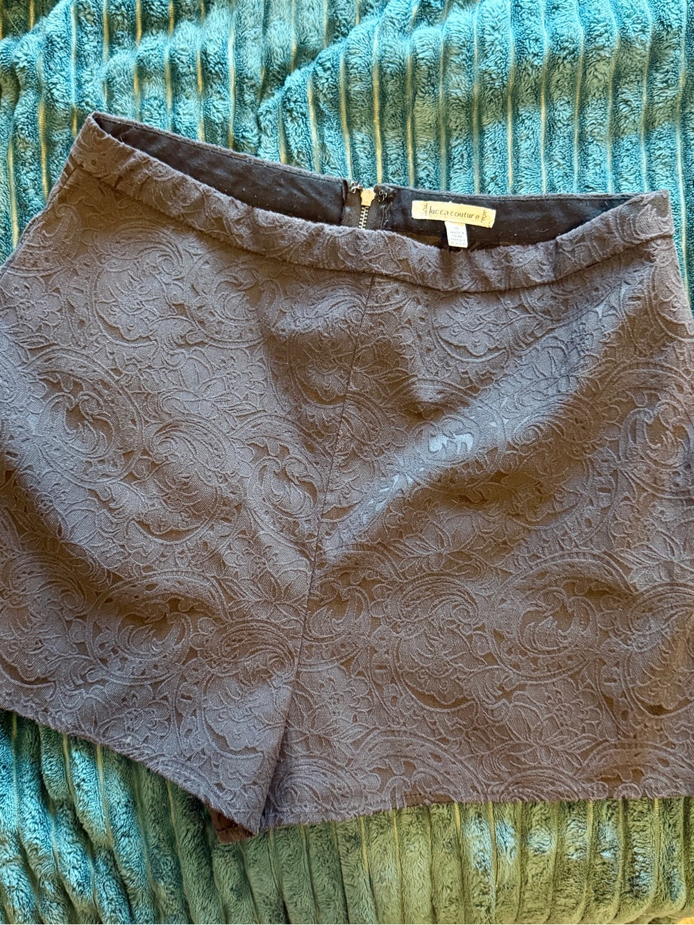 LUCCA COUTURE Textured Floral Black Women's High-Waist Shorts